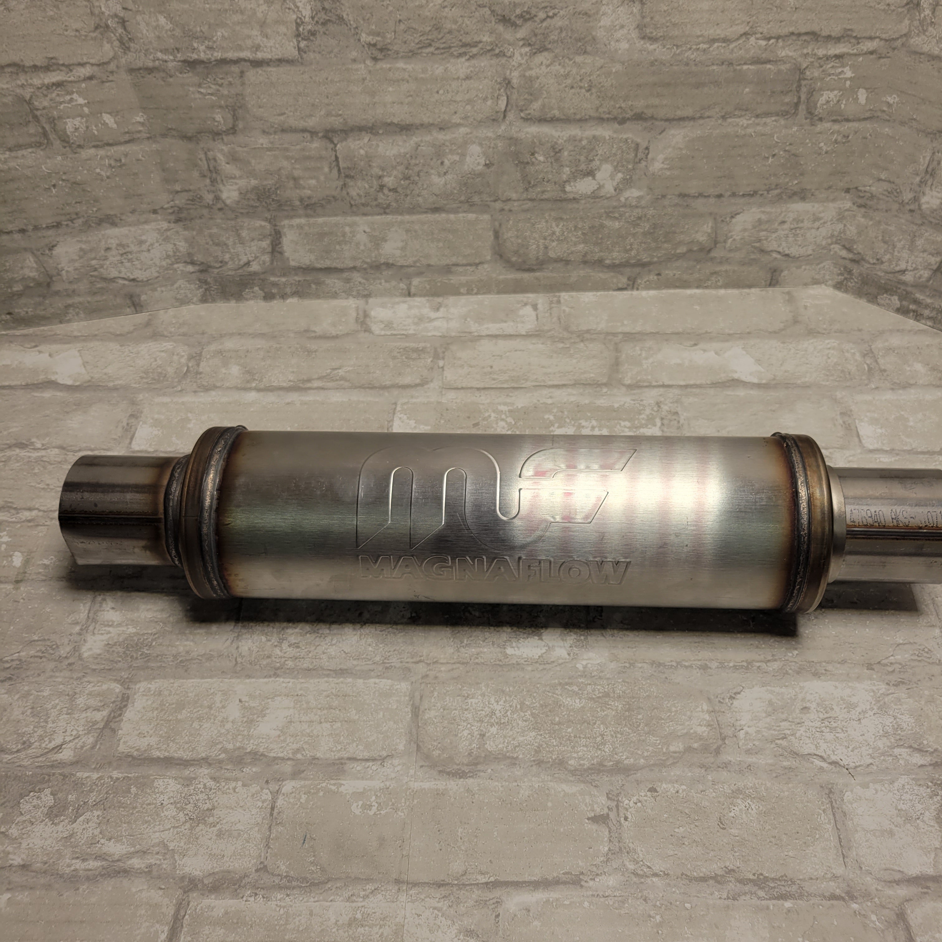 MagnaFlow Performance Exhaust Muffler 2.5" x 4" x 14" (8086736077038)